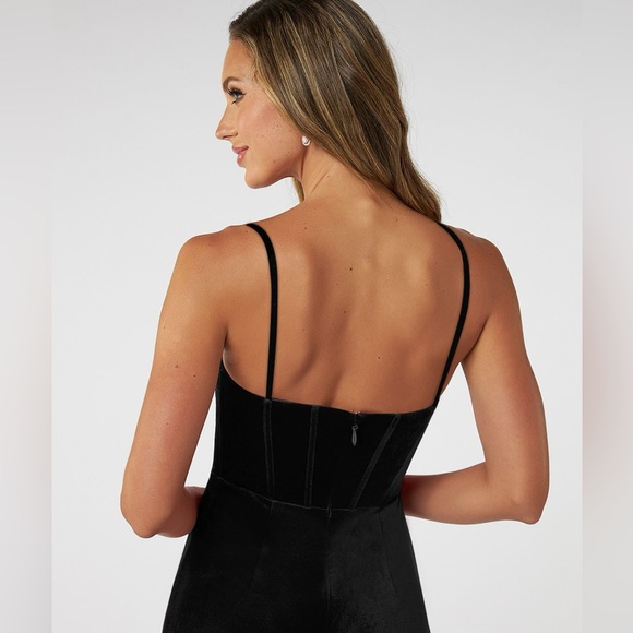 Azazie Larisa Velvet Dress Size 8/Medium Black Long Dress - Picture 4 of 16